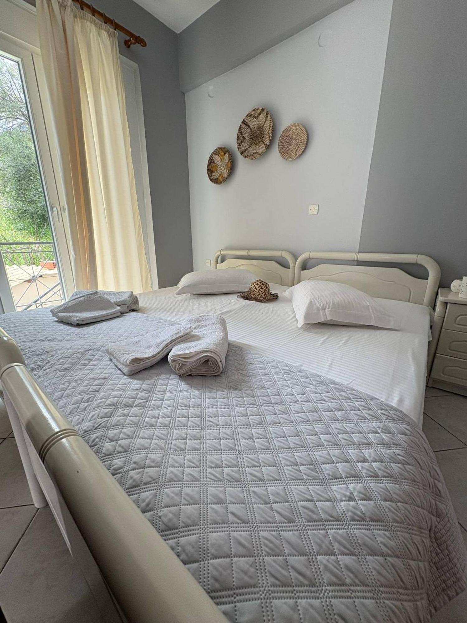 Lefkada Nikiana Two Bedroom Apartment Exterior photo